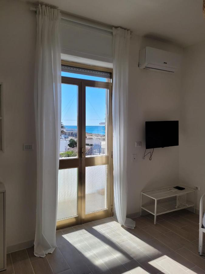 Appartamento Demetrio 50M Mare & Shopping 丽都玛里尼 外观 照片